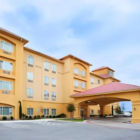 La Quinta Inn & Suites by Wyndham San Antonio Northwest