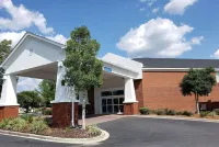 Wingate by Wyndham Savannah I-95 North Các khách sạn ở Port Wentworth