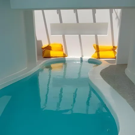 Kapetan Tasos Suites