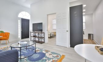 Walkable to Downtown - Casita 1