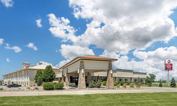 Best Western Plus Mid Nebraska Inn Suites