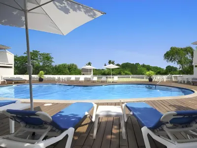 The Bentley Hotel Southampton Hotels near Enramada Restaurant