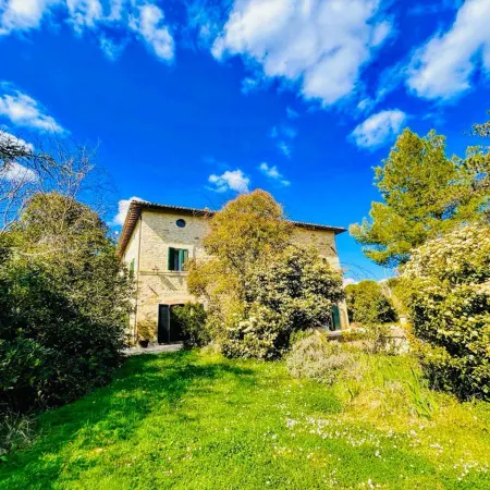 Secluded Umbrian Villa with Private Pool, Perfect for Nature Lovers