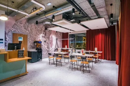 Ibis Styles Albertville Отели в г. Меркюри