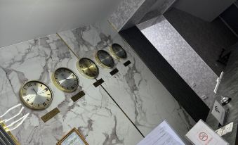 5. 화이트 하우스 ..