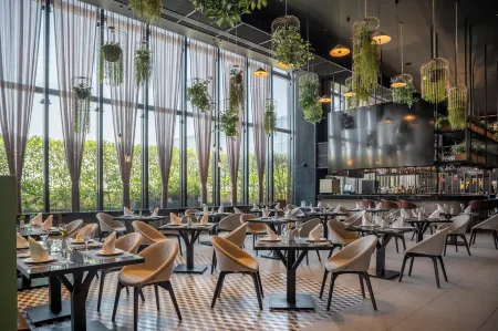 Fiesta Americana Viaducto Aeropuerto Отели рядом с достопримечательностью «GNP Seguros Stadium»