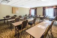 Holiday Inn Express & Suites North East