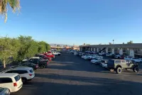 Days Inn by Wyndham Lake Havasu - parking