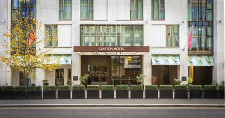 Clayton Hotel Cambridge Отели рядом с достопримечательностью «Библиотека Кембридж Юниверсити»