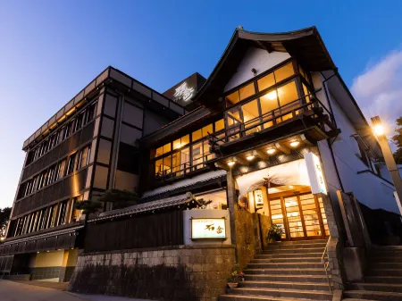 Nagaragawa-Onsen Ishikin Отели в г. Гифу