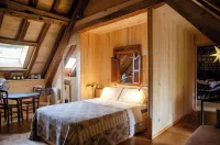Les Jardins de la Contie Hotels in Aubin