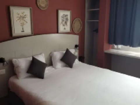 Kyriad Arles โรงแรมในอาร์ล