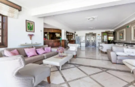 船舶酒店 凱里尼亞酒店