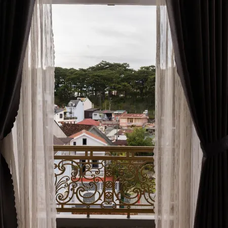 Hawaii Hotel Dalat