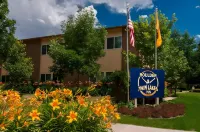 Boulder Twin Lakes Inn