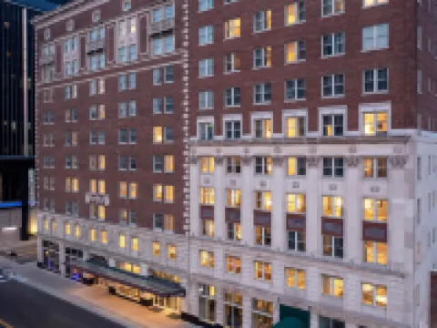 DoubleTree Suites by Hilton Hotel Detroit Downtown - Fort Shelby Hotels near Ford Piquette Avenue Plant Museum