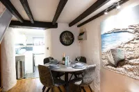 Beautiful cottage seconds from the famous picturesque harbour at Mevagissey Hotels in Mevagissey