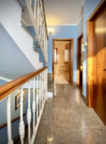 An exclusive terraced house in a very central position, 600 meters from the sea.