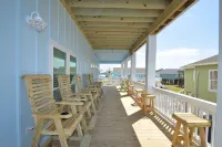 BEACH HANSON 2 New Construction with Private pool and hot tub on upper deck.