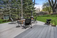 Benelo | Midcentury Modern Single-Level Home, 3 BR