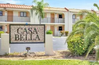Completely Renovated 2 bed, 5 Star Condo. Pool and Tennis Close to the Beach