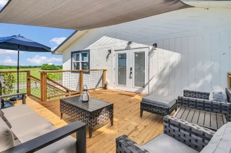 Modern Farmhouse Cottage