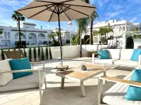Vacation apartment with pool for 6 people in a prime location