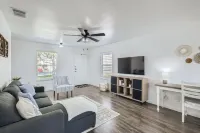 Cozy & Clean 2BR w/views•Lackland BMT•Riverwalk Hotels near Kelly Field Annex/Lackland Air Force Base