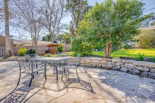 All yours! Tranquil & serene Hill Country family home on Lake Travis in Austin. Các khách sạn ở Lakeway