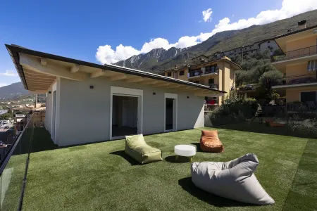 IPAG APARTMENTS PENTHOUSE