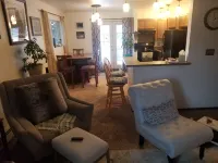 Happy Bear Cozy Bungalow with Large Back Yard close to Anchorage Wasilla