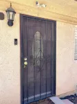 Lovely 1bed/1bath condo with free parking