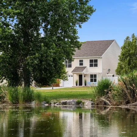 The Lake View: Family and business travel