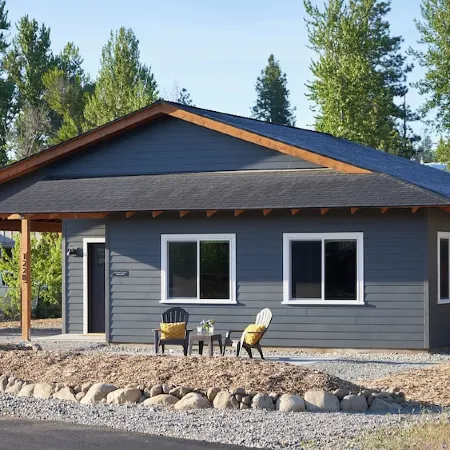 Winthrop Trailside Getaway 2 - A cozy trailside retreat in the Methow Valley.
