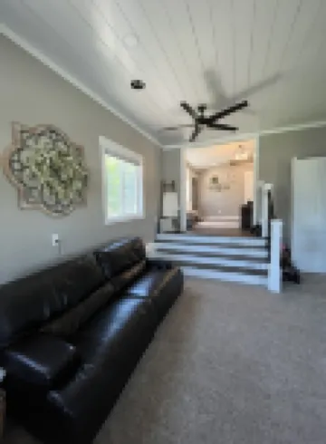 Heise Hot Springs Gathering Place sleeps 30+ w/Hot tub
