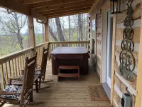 HONEYMOON HIDEAWAY - SECLUDED ANTIQUE LOG CABIN WITH AMAZING VIEWS!!!
