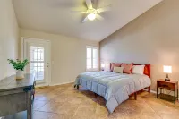 Backyard Luxury with Private Pool and Hot Tub on Golf Course Hotels in Avondale