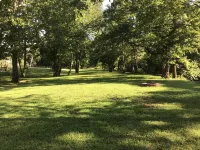 Bunkhouse in the Ozarks with access to Creek Pavilion and close to Rockbridge