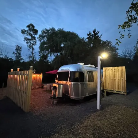Sip & Soak: Airstream Glamping, Hot Tub on Seneca Wine Trail