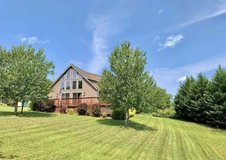 Modern cabin at the woods resort with 3-Bedroom, 2F-bath, Central Air/Heat