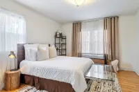 3 Living Rooms, 2 Garages, Gym & Chef’s Kitchen! Room for the Whole Group!