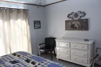Beautiful, Majestic Log Cabin Large Game Room and Lake View