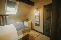 Luxury Rural Holiday Cottage With Log Burner