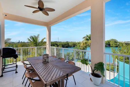 Brand new 5bed/6Bth pool w/76 ft of Dockage- 2 Homes Next Door Available as well