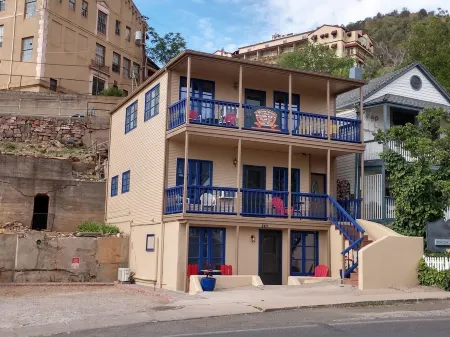 Studio Apartment with views of Sedona, Verde Valley, and San Francisco Peaks Отели в г. Джером