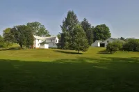 A quiet, lovely old farm on a beautiful piece of land near Shenandoah Park