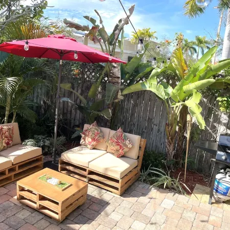 Bon Voyage - Cozy 2 - bedroom residential home