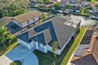 4-bedroom waterfront vacation home 14 minutes from State Parks and beaches.