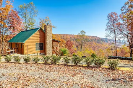 Cast Iron Cabin - Hot Tub & Mountain View - Near Chattanooga