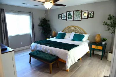 Spacious 5BD Home w EV charger near Sequoia Ntl Pk Hôtels à proximité de l'VISALIA AIRPORT